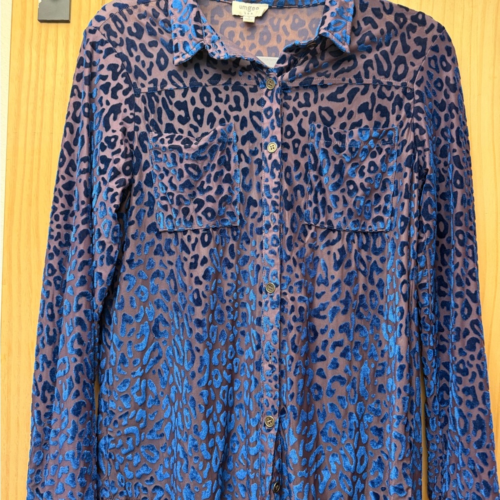 Umgee Blue and Brown Leopard Velvet Button-Up Top